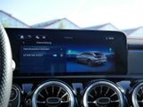 MERCEDES-BENZ CLA 200 SB // AMG PREMIUM AHK KAMERA PANO SPUR