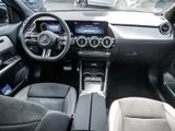 MERCEDES-BENZ GLA 200 AMG NIGHT SPUR DISTR PANO AHK 360 PDC