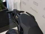 BMW F 900 R DEAL-BOXENSTOP Triple Black Dynamik/ Komfort Pak.