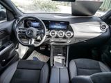 MERCEDES-BENZ GLA 200 d // AMG SPUR AHK KAMERA PDC SHZ MULTI