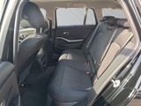 BMW 330 e xDrive Touring Park-Assistent Aktive Geschwindigkeitsregelung