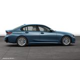 BMW 320i Limousine