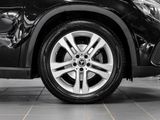 MERCEDES-BENZ GLA 180 Sport Utility Vehicle AHK PDC SHZ