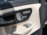 MERCEDES-BENZ V 220 AVANTGARDE WINTER BURMESTER 360° AHK 2,5T 6SITZER