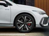 VW Golf GTE 1.5 eHybrid PANO+NAVI+SITZHZ+ACC+PDC