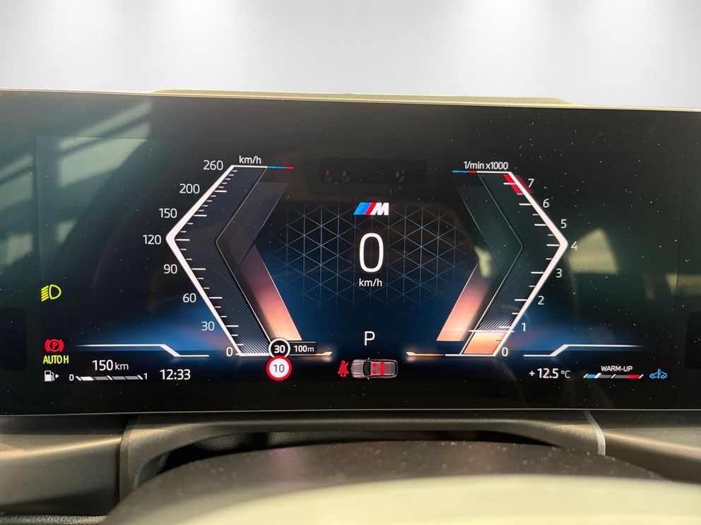 BMW 318 M Sport i Touring Park-Assistent PDCv+h RFK SHZ HUD