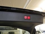 MERCEDES-BENZ E 220 d T //  AVANTGARDE AHK DISTR KAMERA SPUR