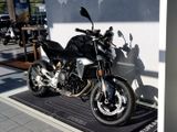 BMW F 900 R Triple-Black Komfort-Paket, Dynamic-Paket, ESA, SOS, RDC