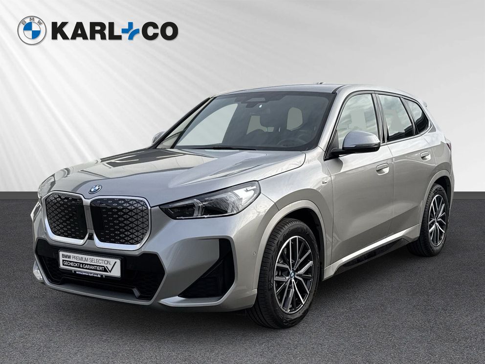 BMW iX1 30e M-Sport Ad. LED ACC Harman/Kardon AHK