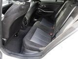 BMW 320 d Touring xDrive+M Sport+Park-Assistent+HUD+AHK-klappbar+Panorama+Navi+Digitales Cockpit