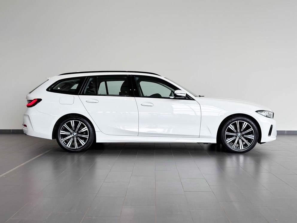 BMW 318 i Touring SHZ+Widescreen+Navi+Klimaautom