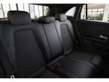 MERCEDES-BENZ GLA 200 // KAMERA SPUR PDC SHZ
