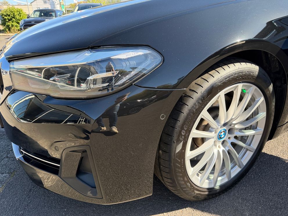 BMW 530 e Touring SHZ+AHK+AppleCarplay+Temp DW 0,5%