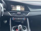ALFA ROMEO Giulia Tributo Italiano 2.2D Technologie-Paket