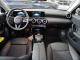 MERCEDES-BENZ A 180 d Kompaktlimousine SPUR KAMERA PDC SHZ