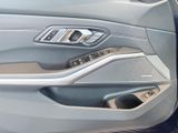 BMW 330 d xDrive Touring Pano+Memory+Adapt.-LED