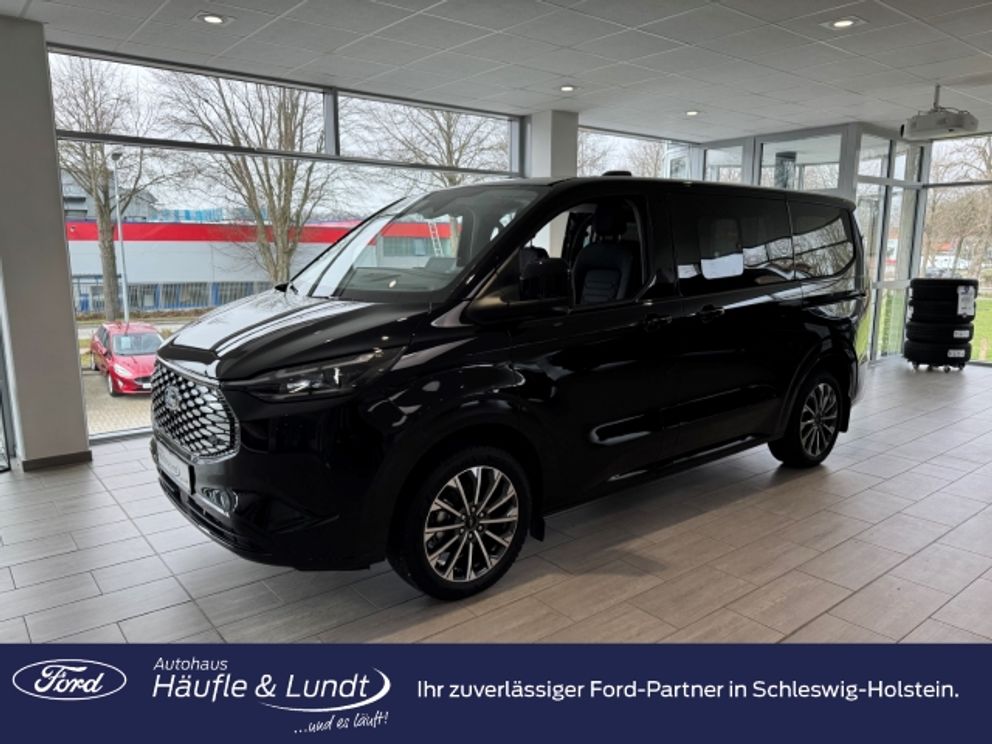 FORD Tourneo Custom Titanium X Panorama AHK-el. klappb. Allwetterreifen