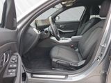 BMW 318 i Limousine LED PDCv+h Navi Apple CarPlay