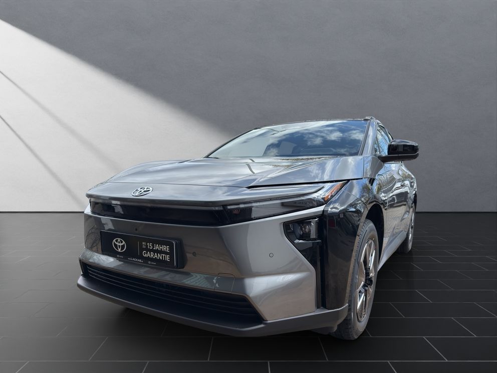 TOYOTA bZ4X Teamplayer