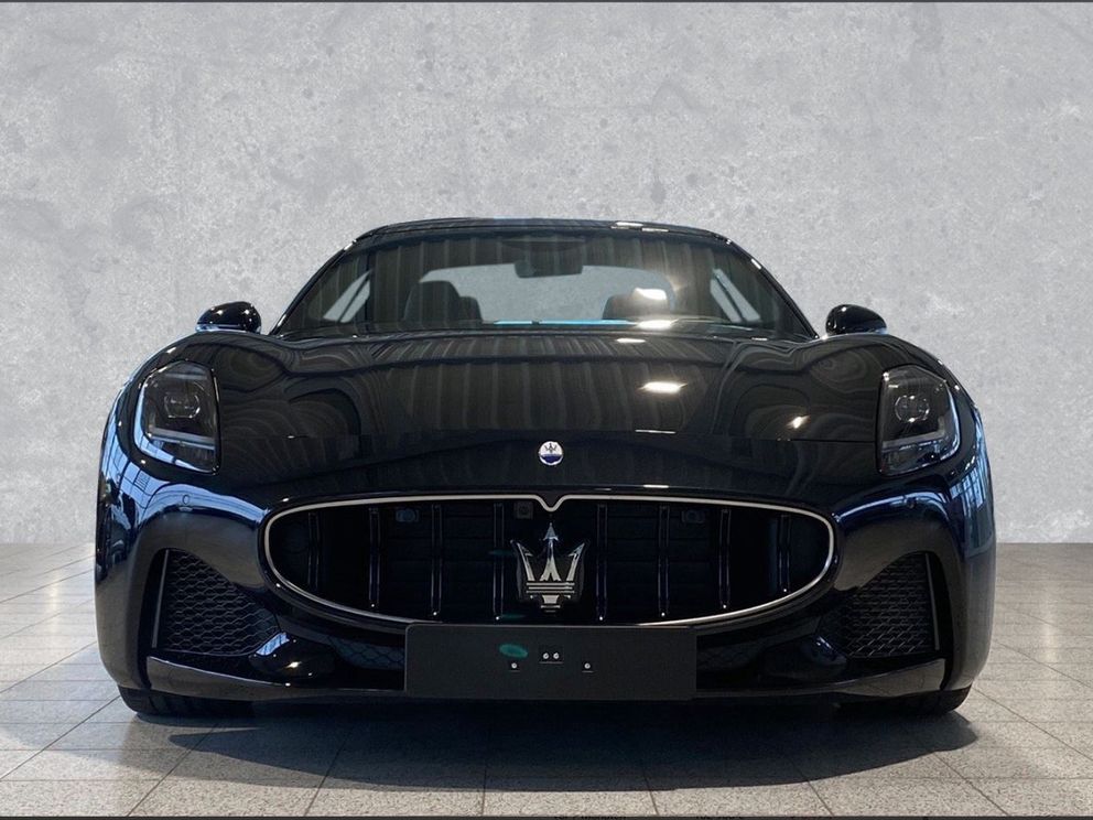 MASERATI Granturismo Modena AWD