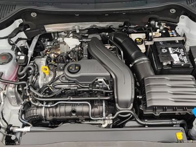 SKODA Karoq 1.5 TSI ACT Sportline Klima Navi