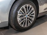 BMW 216 i Luxury Line+Park-Assistent+AHK-klappbar+Navi+Digitales Cockpit+Soundsystem+LED
