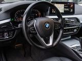 BMW 530 dxDriveTour+Panorama+Navi+HUD+StandHZG+Leder