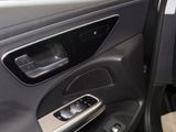 MERCEDES-BENZ E 220 d T // AVANTGARDE AHK DISTR KAMERA SPUR