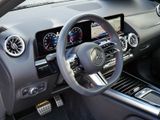 MERCEDES-BENZ GLA 180 AMG NIGHT MULTI 360 DISTR KAMERA PANO