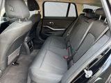 BMW 320 dA xDrive Touring HUD AHK ACC StandHZG HiFi