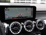 MERCEDES-BENZ EQB 300 4M // AMG DISTR SPUR STANDH KAMERA SHZ