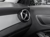 MERCEDES-BENZ GLA 180 Sport Utility Vehicle AHK PDC SHZ