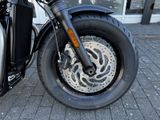 TRIUMPH Bonneville Bobber MY26 Kurven-ABS