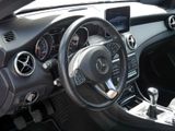 MERCEDES-BENZ CLA 180 Coupé Urban/Pano/LED/PDC/SHZ/