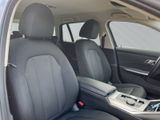 BMW 318 i Touring HIFI Plus  DrivingAss LED Ambiente
