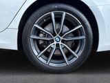 BMW 330 e xDrive Sport Line Panorama SHZ PDC
