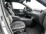 MERCEDES-BENZ GLA 200 AMG NIGHT SPUR PANO AHK KAMERA PDC SHZ