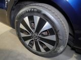 MERCEDES-BENZ V 250 AVANTGARDE EDITION AHK LED LEDER TISCH 360