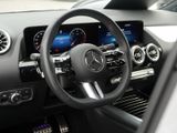 MERCEDES-BENZ GLA 200 d | AMG NIGHT AHK DISTR KAMERA PANO SPUR