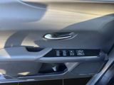 LEXUS UX 250h Style Edition SITZ&LENKRADHEIZUNG+DAB