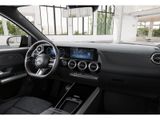 MERCEDES-BENZ GLA 200 d // AMG SPUR AHK KAMERA PDC SHZ MULTI