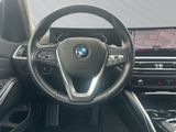BMW 318 d touring LC Prof AHK Stop&Go Sportsitze