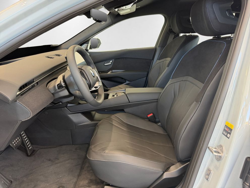 BMW i3 50 xDrive First Edition AHK+H&K+HUD DW 0,25%