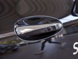 MERCEDES-BENZ GLA 200 NIGHT PROGRESSIVE MULTI 360 AHK DISTR