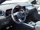 MERCEDES-BENZ GLA 200 d AMG NIGHT MULTI 360 AHK KAMERA PANO