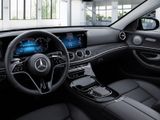 MERCEDES-BENZ E 220 T d // AVANTGARDE BURM WIDE 360 DISTR SPUR