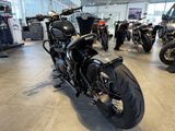 TRIUMPH Bonneville Bobber Black Heckumbau+Auspuff