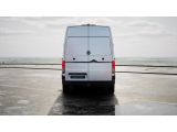 VW Crafter 35 Kasten Motor: 2,0 l TDI EURO VI-e SCR 120 kW Getriebe: Heckantrieb 8-Gang-Automatikgetriebe Radstand: 3640 mm