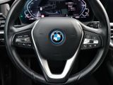 BMW 330e Touring AHK Head-Up