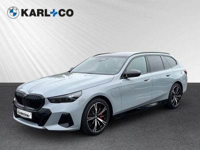 BMW 550 e xDrive Touring M-SportPRO B&W Autobahnass.